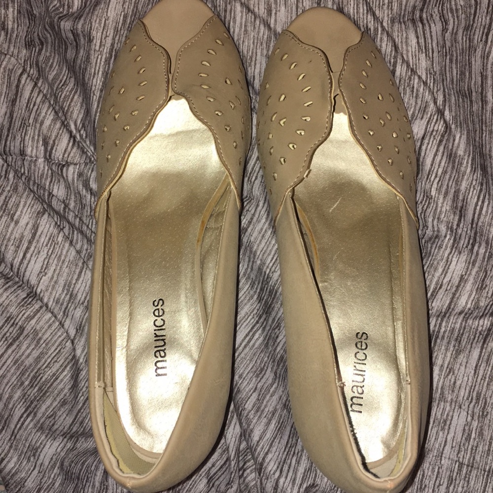 Tan heels